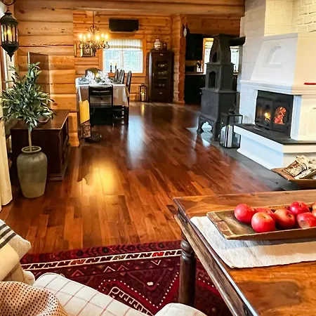 Timber With Hot Tub And Views * Heimdal