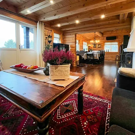 Timber With Hot Tub And Views Heimdal