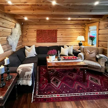 Timber With Hot Tub And Views *