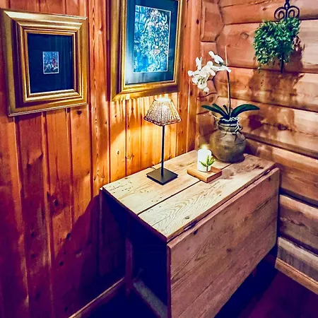 Timber With Hot Tub And Views *