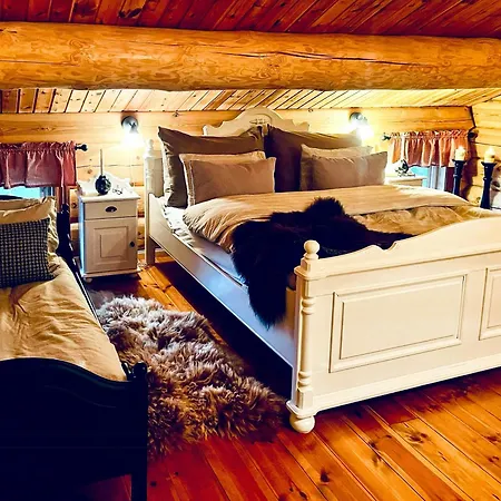 Dom wakacyjny Timber With Hot Tub And Views