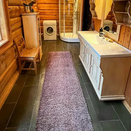 Timber With Hot Tub And Views Dom wakacyjny
