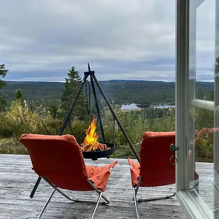 Timber With Hot Tub And Views * Heimdal