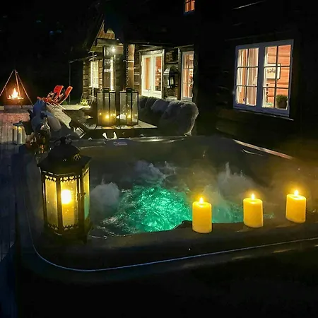 Timber With Hot Tub And Views * Heimdal