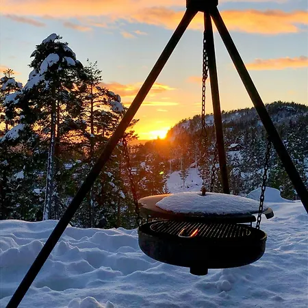 Dom wakacyjny Timber With Hot Tub And Views *