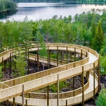 Dom wakacyjny Timber With Hot Tub And Views *